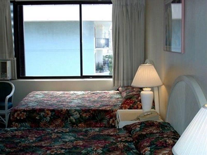 ワイキキ モナーク ホテル ホノルル 部屋 写真